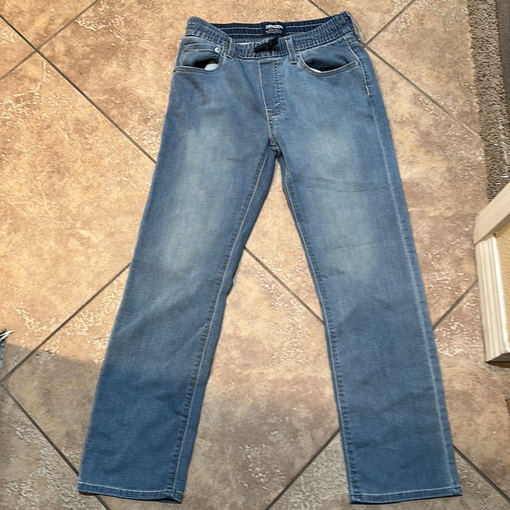 Denizen light blue size 6, ( 30 inch waste x 28 legth)